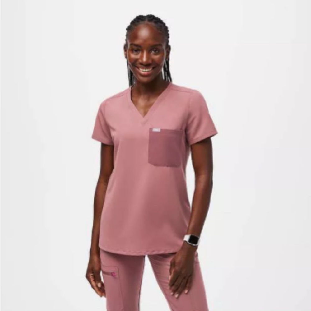 FIGS Mauve Contrast Catarina Top (XS) + Lesage Joggers (XS/P)